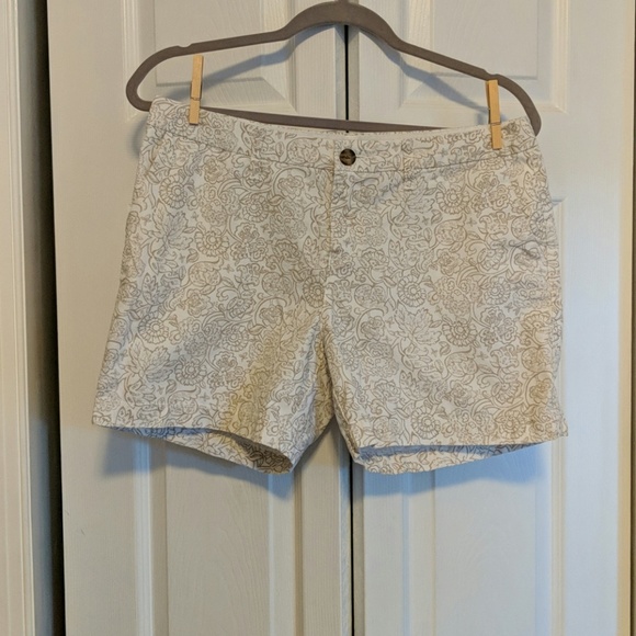 Old Navy Pants - ↔️Old Navy shorts size 6